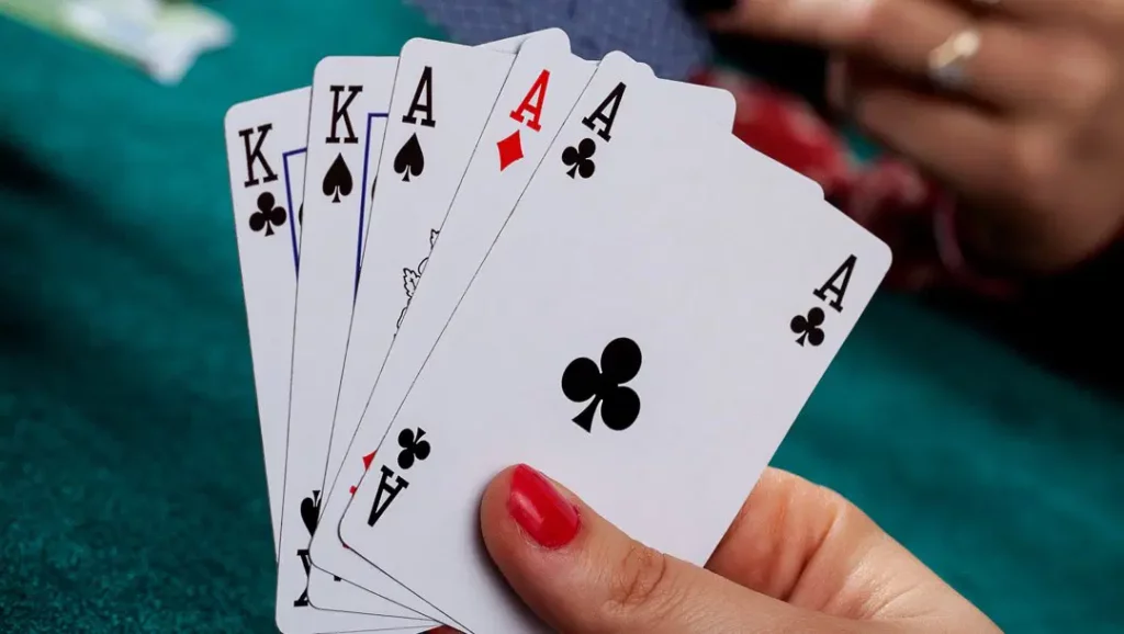 Điểm qua những tay bài trong Full House Poker